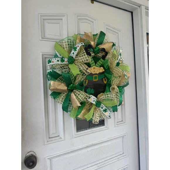 Saint Patricks Day Leprechaun in Pot of Gold Sign Ribbon Wreath Door Hanger - Picture 6 of 7